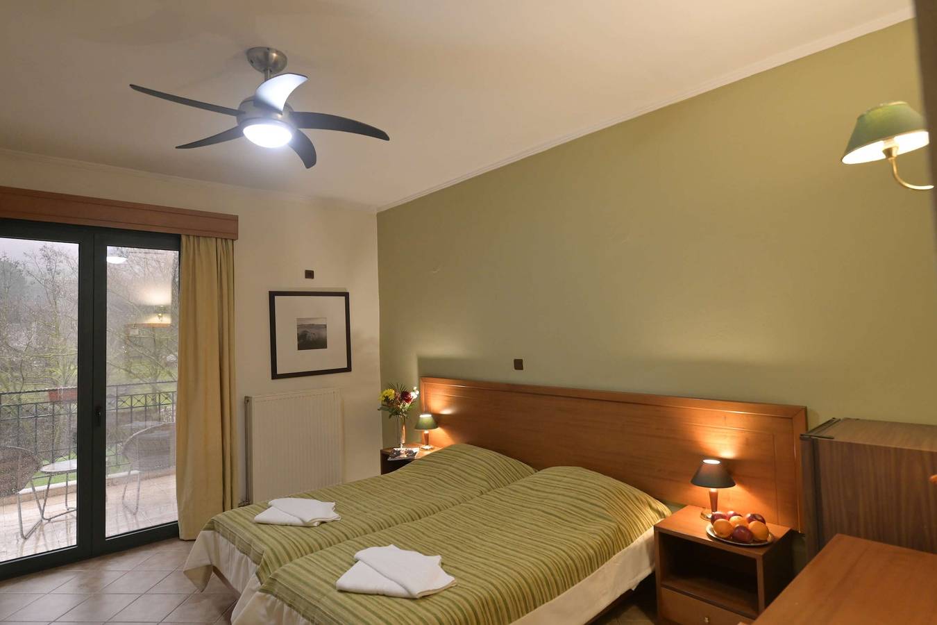 Agriani Hotel - Cozy Poolside Quad Room in Xanthi Regionalbezirk