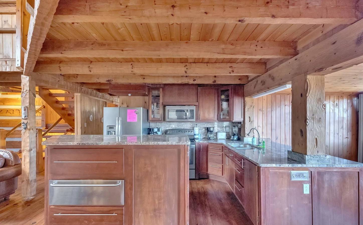 Avoid The Traffic Jams! 7acres, 360 views, 7b/4.5b in Sevier County