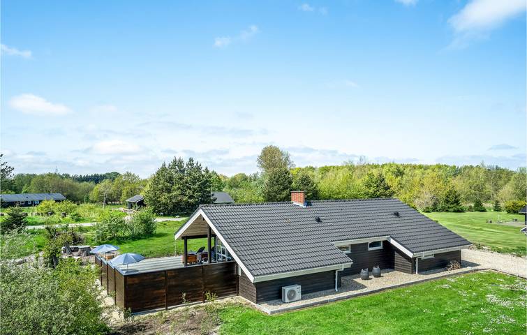 Ferienhaus für 8 Personen, mit Terrasse und Whirlpool sowie Garten und Sauna in Jegum - 2