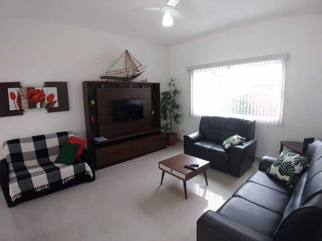 Sobrado com Piscina em Condomínio Fechado in Caraguatatuba, Região Metropolitana do Vale do Paraíba e Litoral Norte