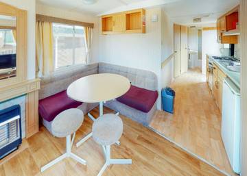 Caravan for 6 People in Fishguard, Pembrokeshire, Photo 3