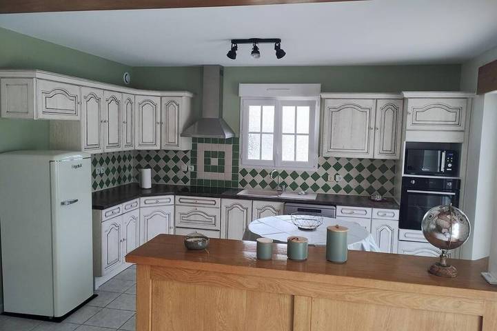 Location de vacances pour 8 personnes, avec jardin à Balanzac