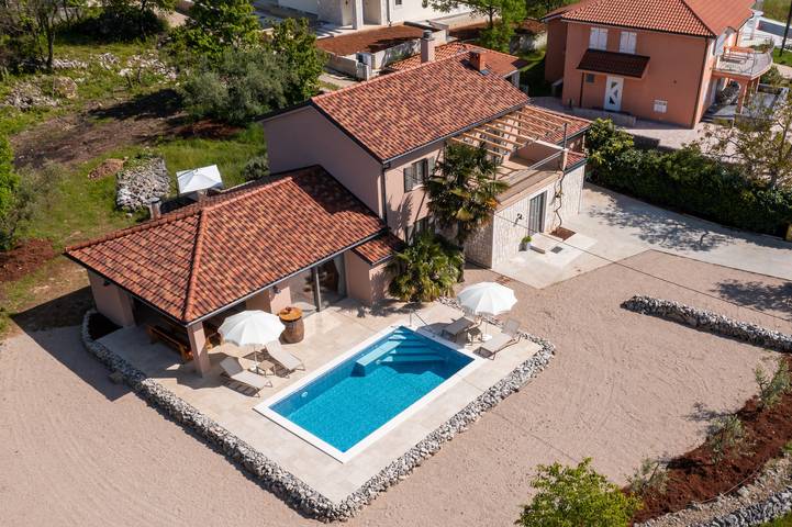 Villa Olive Paradise with pool and sauna in Malinska-Dubašnica, Krk