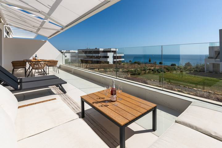 Apartamento para 6 personas, con terraza y piscina en Casares Costa
