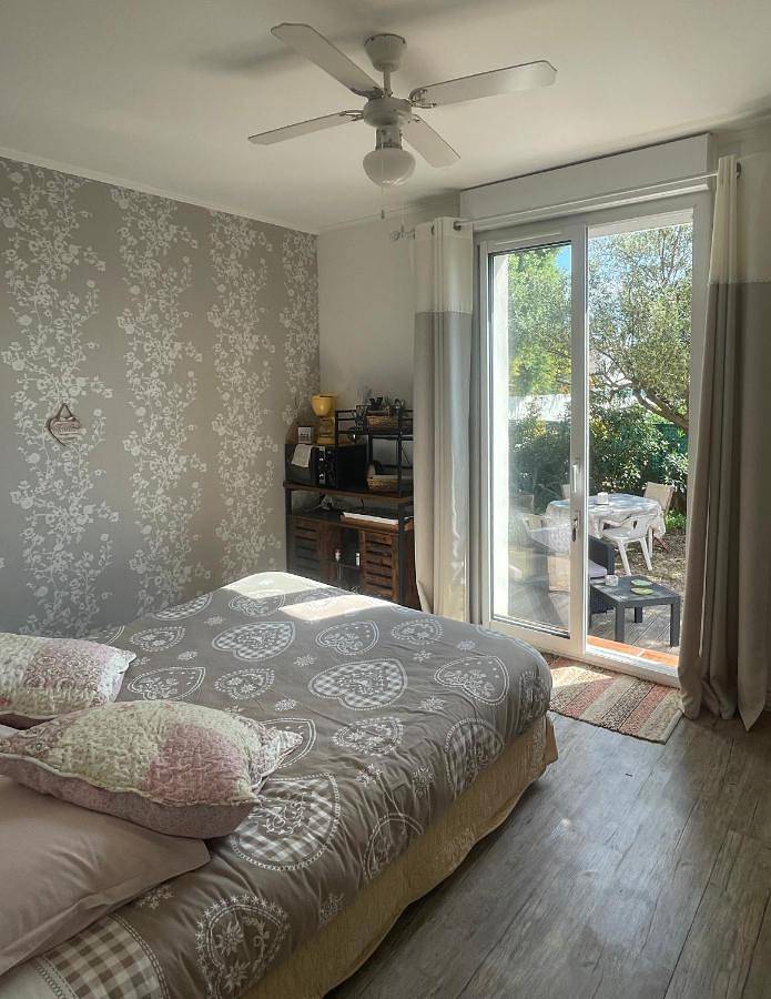 Appartement de vacances entier, Chambre climatisée et salle de bain indépendantes à 200m de la plage de Fabrégas in La Seyne-sur-Mer, Côte méditerranéenne (France)