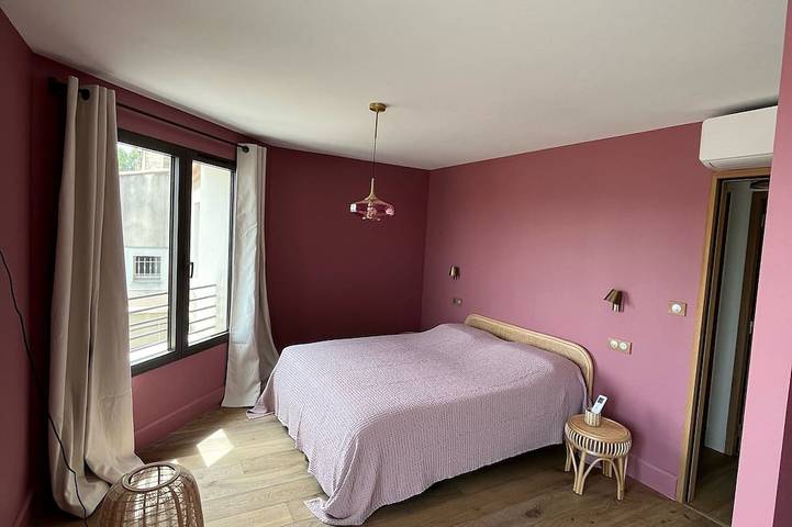 Ten minutes from Avignon and Isle sur Sorgue, in the heart of the village, charming villa in Châteauneuf-de-Gadagne, Vaucluse