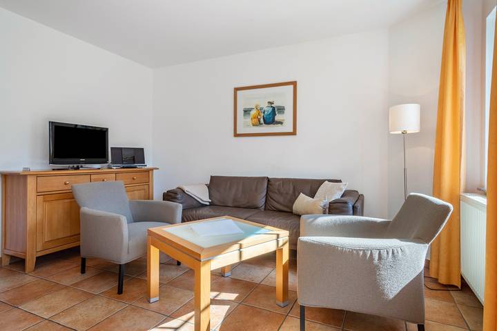 Entire apartment, Apfelhof Bodensee Holiday Apartment No. 2 in Kippenhausen, Immenstaad am Bodensee