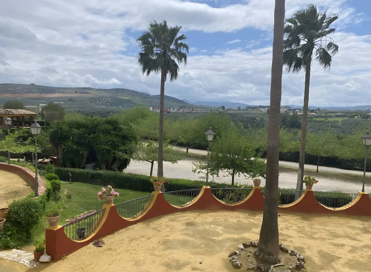 Casa de campo 'Holiday House Dehesa Del Colmenar' con vistas a la montaña, Wi-Fi y aire acondicionado in Cabra, Sierras Subbéticas