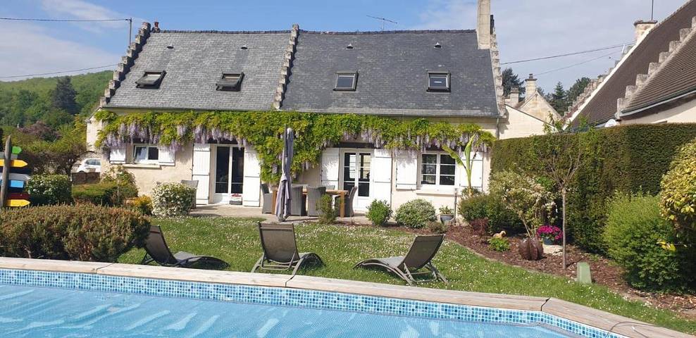 Location de vacances pour 4 personnes, avec terrasse et piscine à Trosly-Breuil