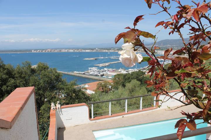 Casa rural para 8 personas, con balcón/terraza en Roses