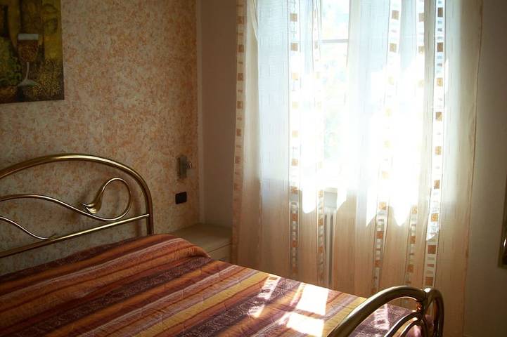 Ganze Wohnung, Wohnung mit 2 Schlafzimmer  Garten ,Beheizter Pool, Parkplatz, WiFi in Malcesine, Gardasee-Berge