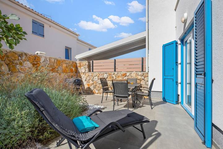 Ferienwohnung für 4 Personen, mit Balkon und Terrasse sowie Garten auf Cres