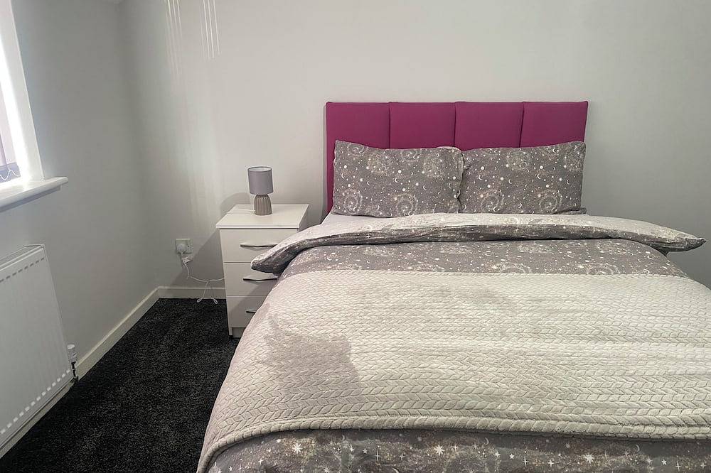 Budget En-suite in Wolverhampton/Birmingham Rd, situated in a quiet neighborhood in Wolverhampton, Birmingham y alrededores