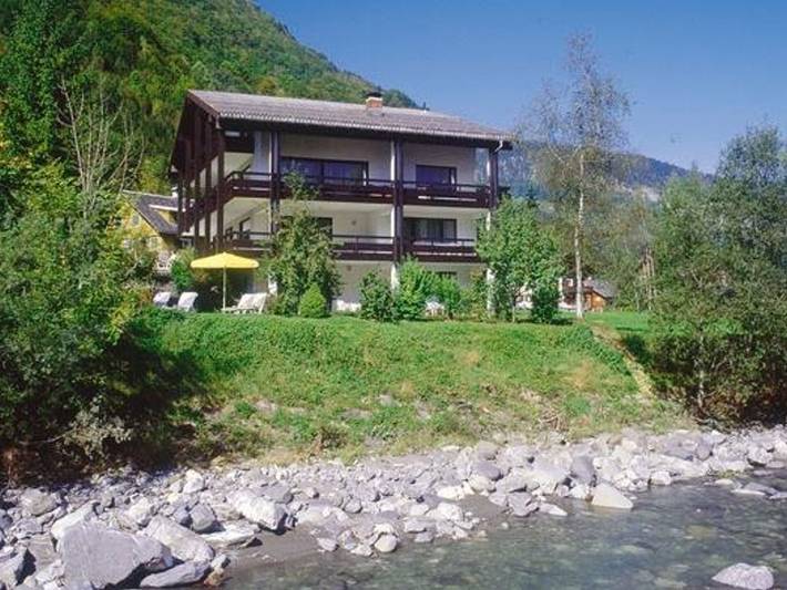 Ferienwohnung für 3 Personen, mit Balkon und Terrasse sowie Garten und Sauna in Mellau