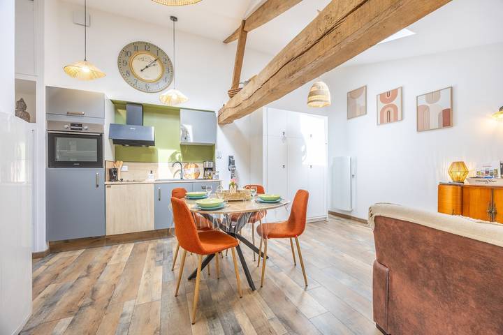 Holiday Home 'Les Gats' with Wi-Fi in Saint-Hilaire-le-Vouhis, La Roche-sur-Yon region