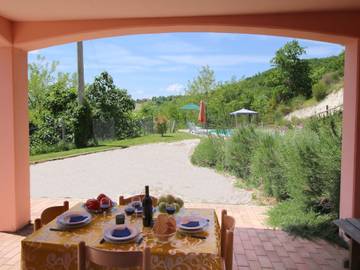 Agriturismo per 16 Persone in Acqualagna, Valle del Metauro, Foto 4