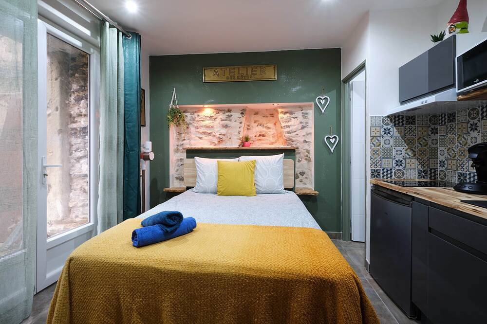 Appartement entier, Studio Cosy avec Clim Cour Privative – Proche Cité in Carcassonne, Région de Carcassonne