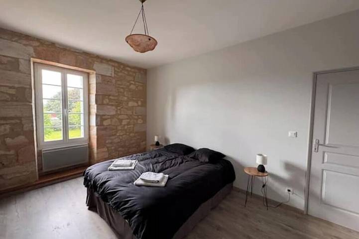 Location de vacances pour 6 personnes, avec terrasse et jardin à Jau-Dignac-et-Loirac - 2