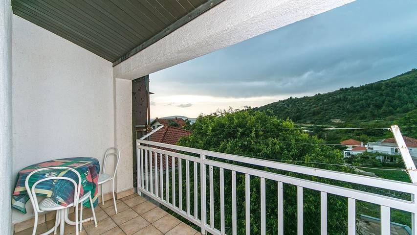 Apartament wakacyjny dla 5 osób, z widok w Podaca