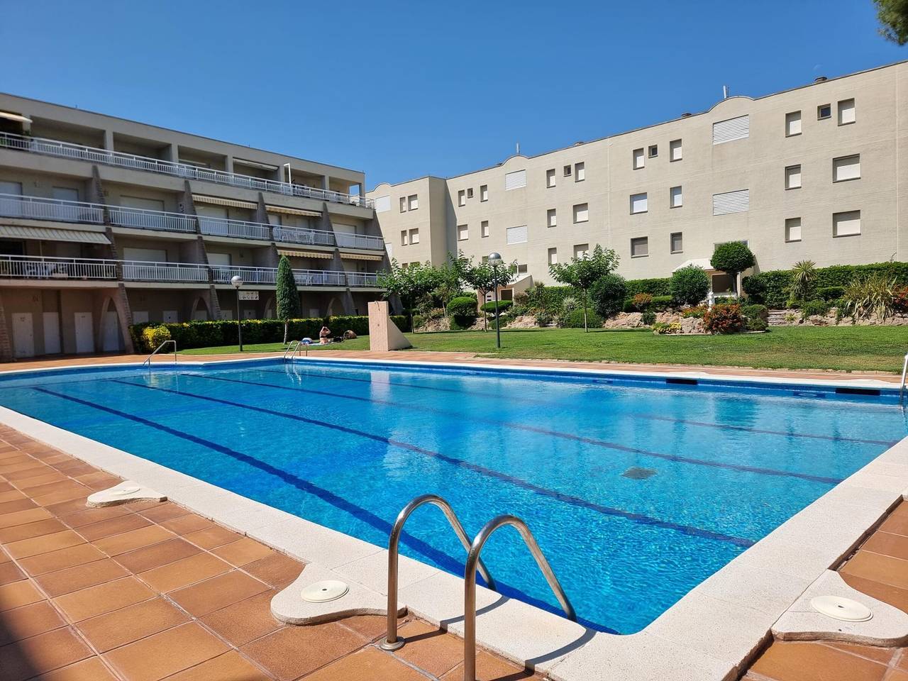 Ganze Wohnung, Helle 2-Zimmer-Wohnung nahe dem Strand von Riells in l'Escala, Oberampurien