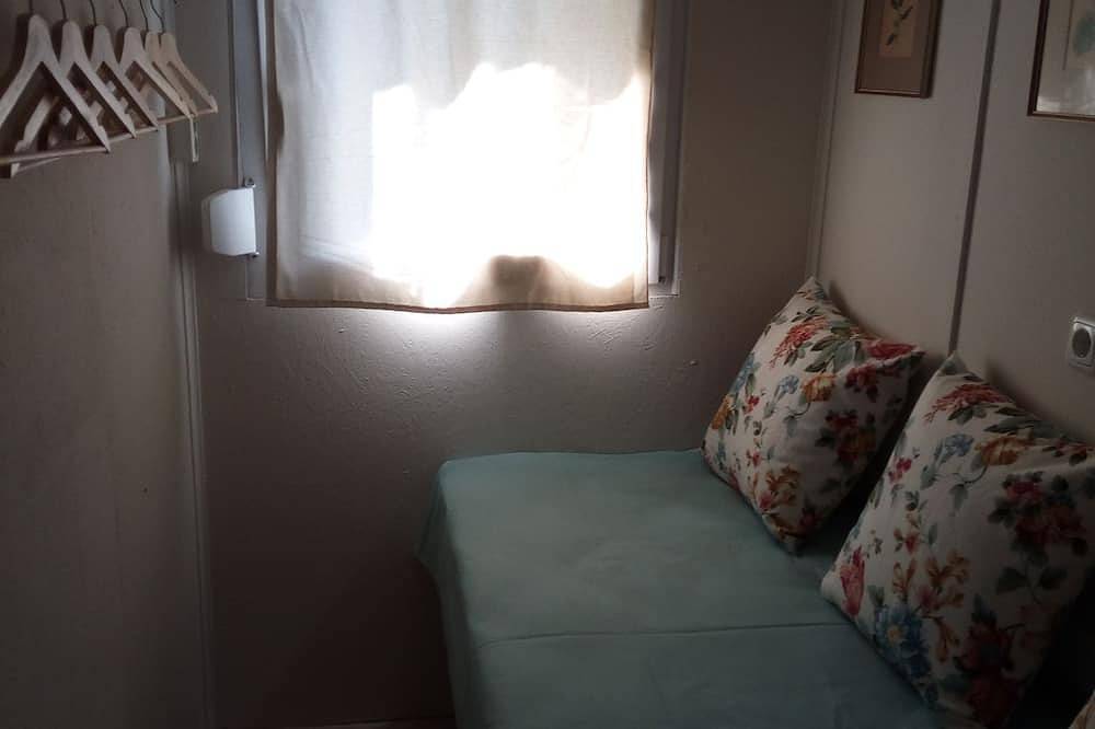 Bootshaus auf dem Schwarzer See in Schwarz, Mecklenburgische Seenplatte