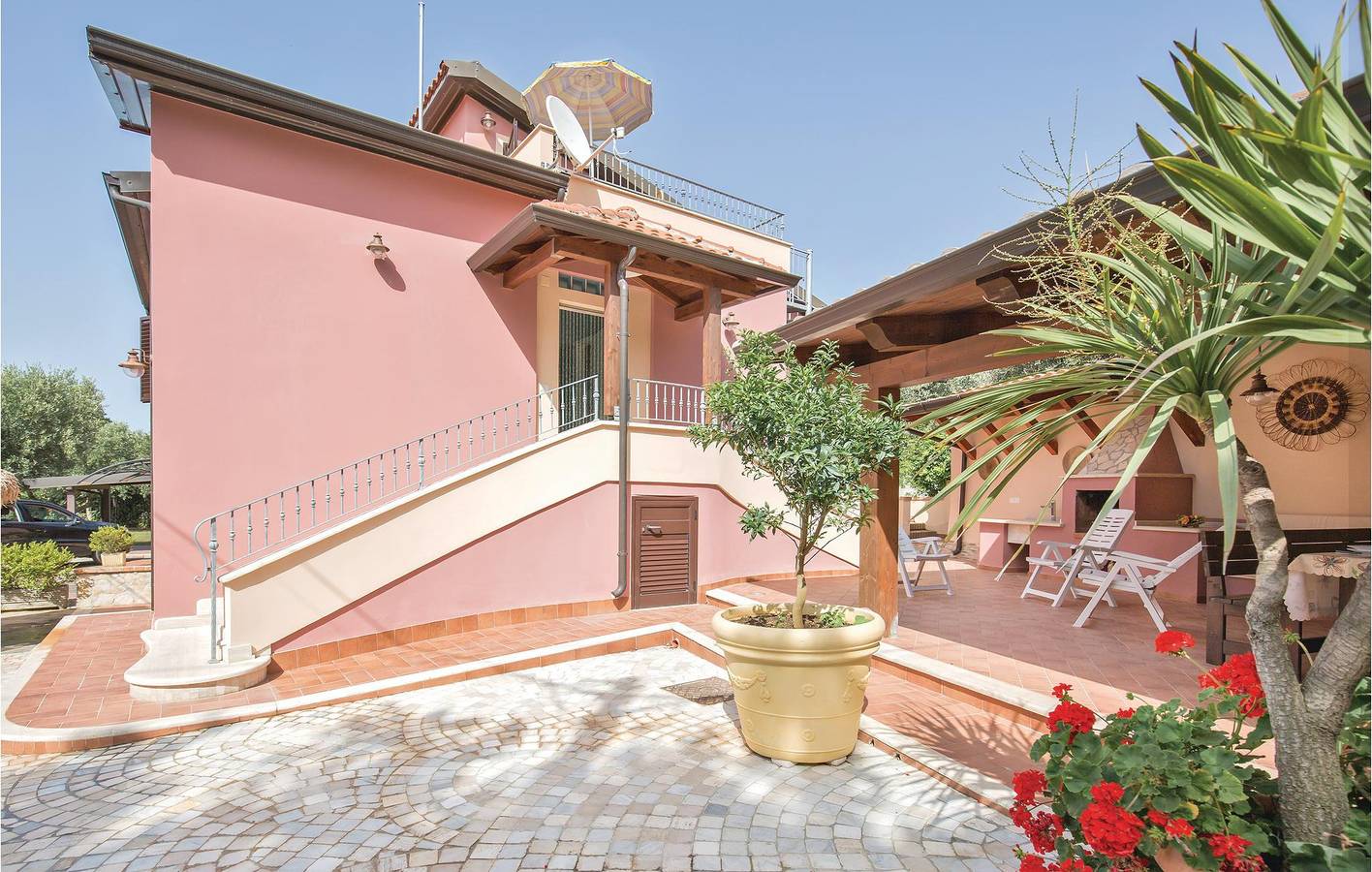 Appartamento con vista mare, aria condizionata e parcheggio. in Faro Capo Vaticano, Ricadi (comune)