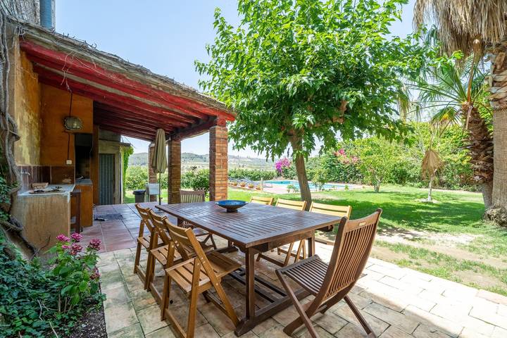 Casa de vacaciones 'Bonastre' con vistas a la montaña, piscina privada y Wi-Fi in Bonastre, Costa Dorada