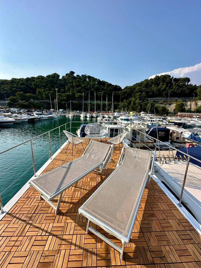Boot für 4 Personen, mit Ausblick und Terrasse in Italien - 3