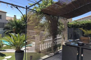 Gîte pour 8 personnes, avec jardin, animaux acceptés à Lamanon