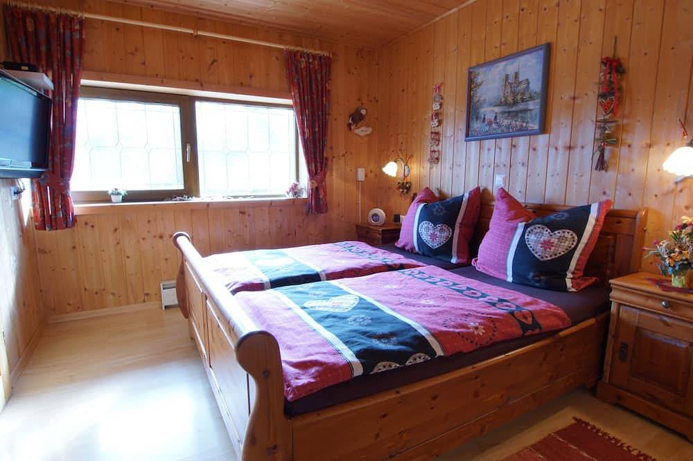 Wohlfühl-Hütte auf der Alm zum Relaxen in den Bergen mit Sauna, ganzjährig. Ziel in Reichenau (Österreich), Nockberge