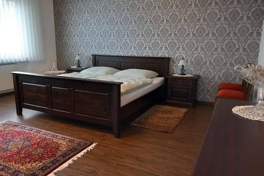 Schöne Ferienwohnung mit viel Platz zum Wohlfühlen in Neuwied, Osteifel