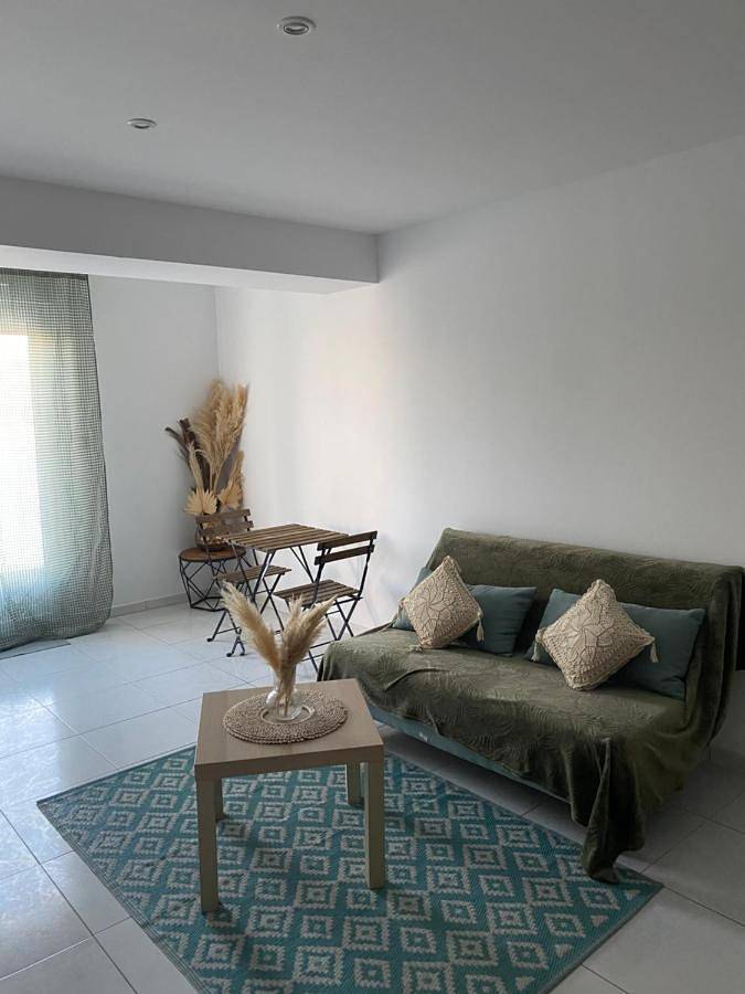 Appartement entier, One-Bedroom Apartment in Les Pennes-Mirabeau, Côte méditerranéenne (France)