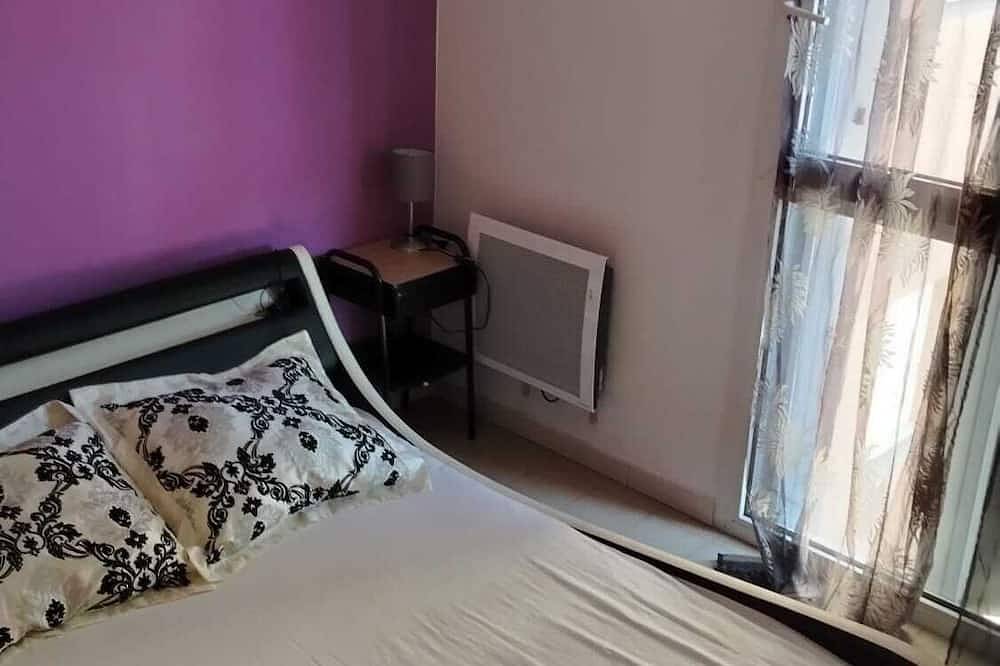 Appartement entier, . Spacieux appartement 3 chambres – Calme, plage proche in Ajaccio, Golfe D'Ajaccio