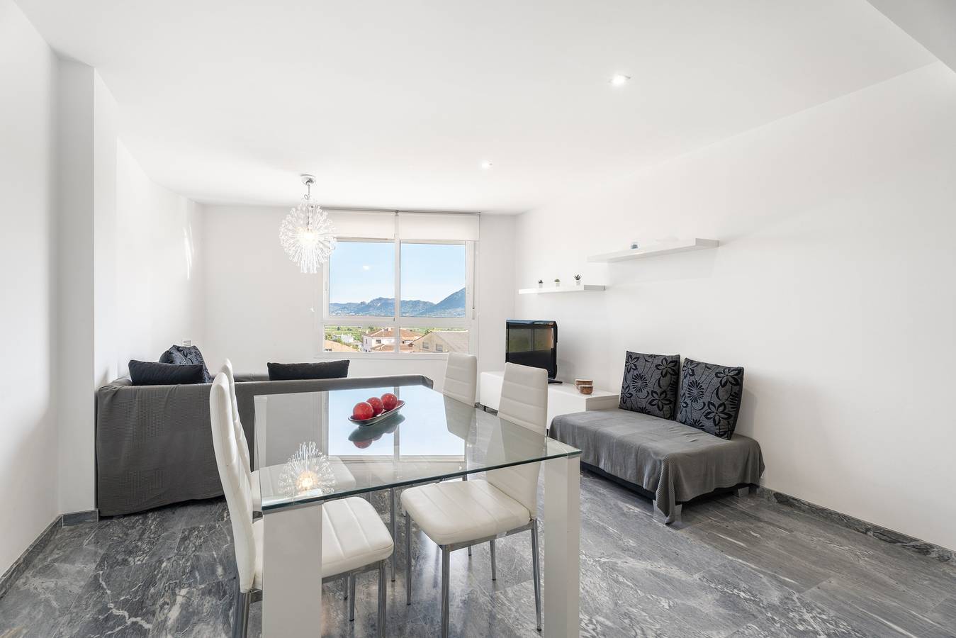 Apartamento entero, Apartamento 'Llanera De Ranes' con balcón y aire acondicionado in Llanera de Ranes, Provincia de Valencia