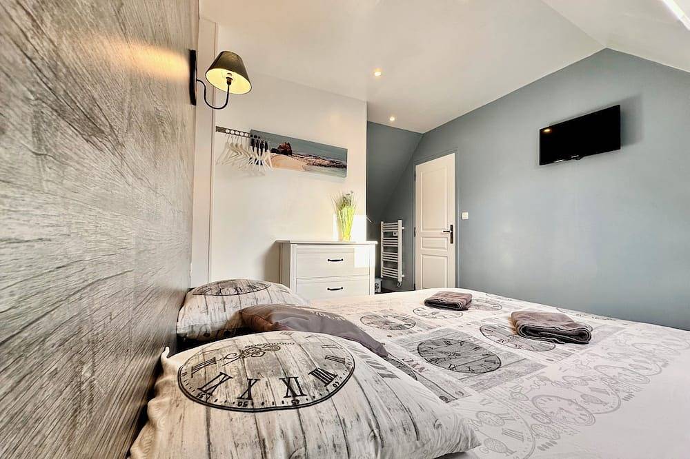 The wind rose 8 people in Saint-Benoît-de-l'Aure, Bayeux region