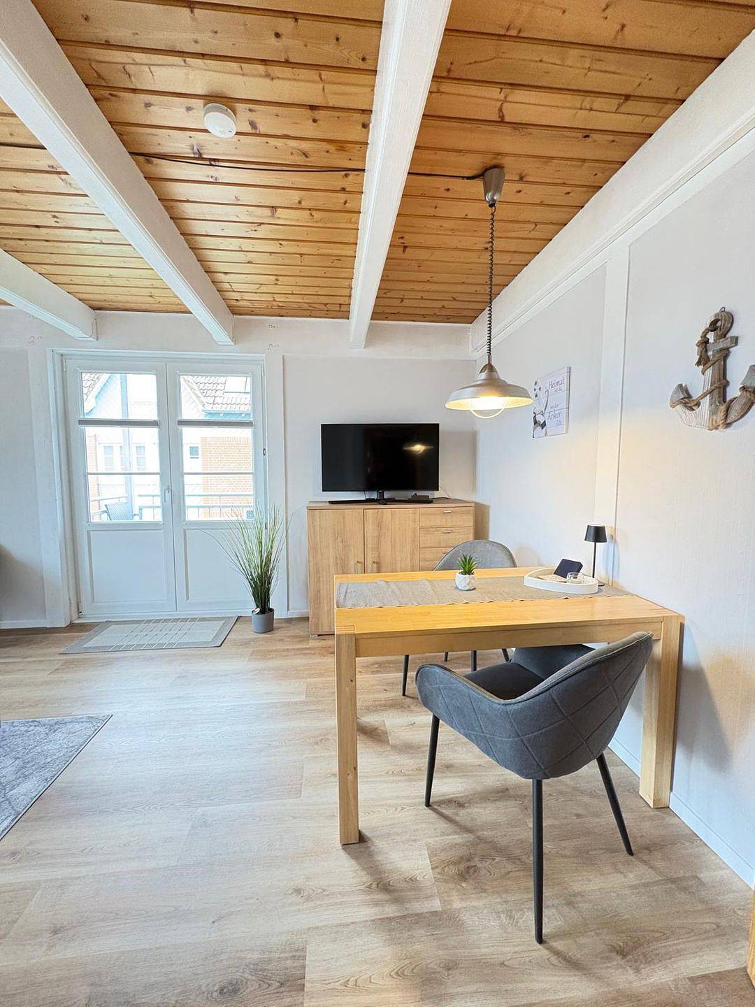 Ganze Wohnung, Entspannte Ferienwohnung „Heimat auf Zeit“ direkt am Meer auf Pellworm! in Tammensiel, Pellworm