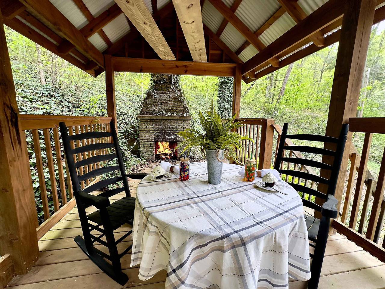 Entire apartment, Cove Creek Overlook in Cove Creek Cascades, Sevier County