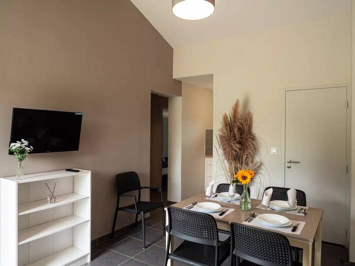 Appartement entier, Studio 23m² 2 personnes in Espalion, Aveyron