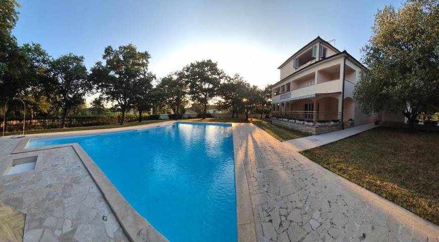 Maison d’hôte pour 2 personnes, avec Terrasse ainsi que Jardin et Piscine