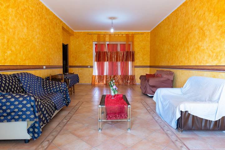 Villa "Filippa" with Mountain View, Private Terrace & Private Garden in Nicosia, Enna Province