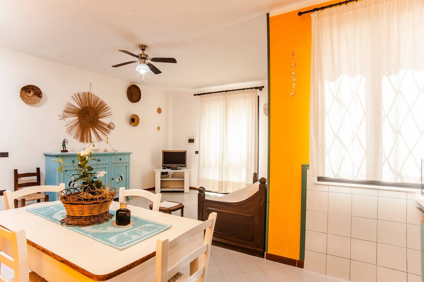 Apartamento inteiro, Apartamento Piccola casa Marina perto da praia com A/C e jardim in Villa San Pietro, Cagliari (província)