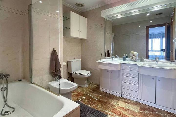 Apartamento entero, Dúplex 2 plantas 220m2 / Aire acondicionado / Centro histórico Elche / Familiar in Elche, Provincia de Alicante