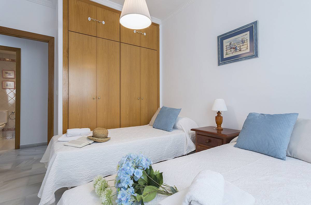 Entire apartment, Apartamento Beatriz Cienfuegos 5 in Playa de la Cortadura, Cádiz