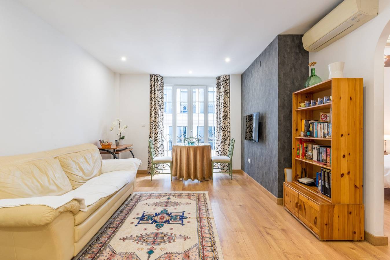 Ganze Wohnung, Ferienwohnung "El Carmen Flat" in Málaga City mit Terrasse, Wlan & Klimaanlage in Altstadt Málaga, Malaga