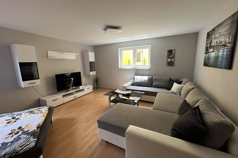 Ganze Wohnung, Großzügige Ferienwohnung im Oberland in Warngau, Alpenland Tegernsee Schliersee