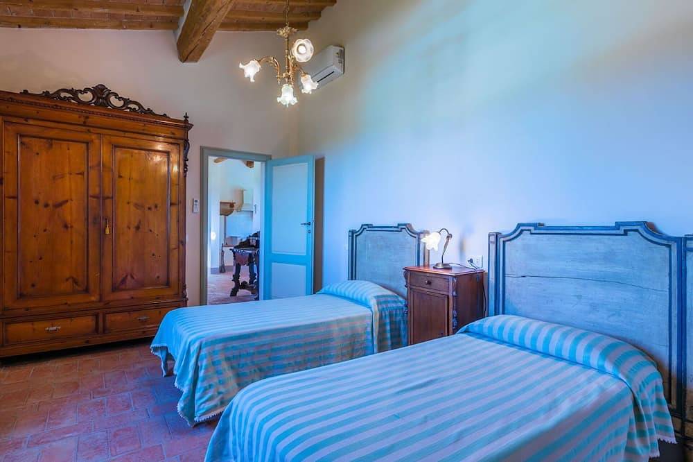 Apartamento entero, Precioso apartamento con piscina, A/C, Wifi, Tv, patio, mascotas permitida y vista panorámica in Castiglioncello, Costa Etrusca