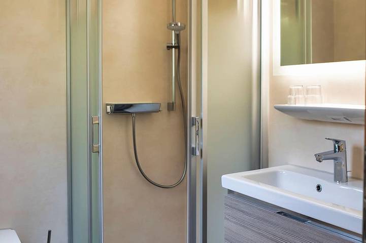 Ferienpark für 3 Personen, mit Pool und Sauna sowie Terrasse in Plau am See - 3