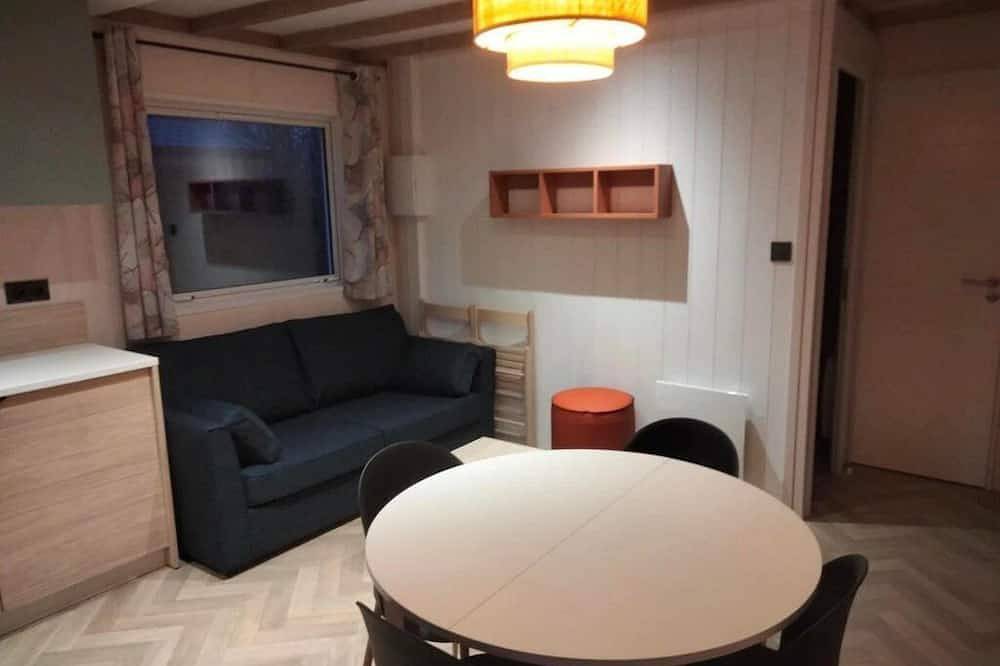 Zecamping 3* pataugeoire 4km plage fitness locatif Tv 35m2 6 pers in Pouldreuzic, Côte de Cornouaille
