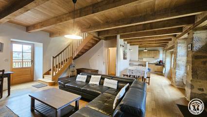 Maison De Vacances pour 12 Personnes dans Saint-Angel, Parc Naturel Régional de Millevaches en Limousin, Photo 1