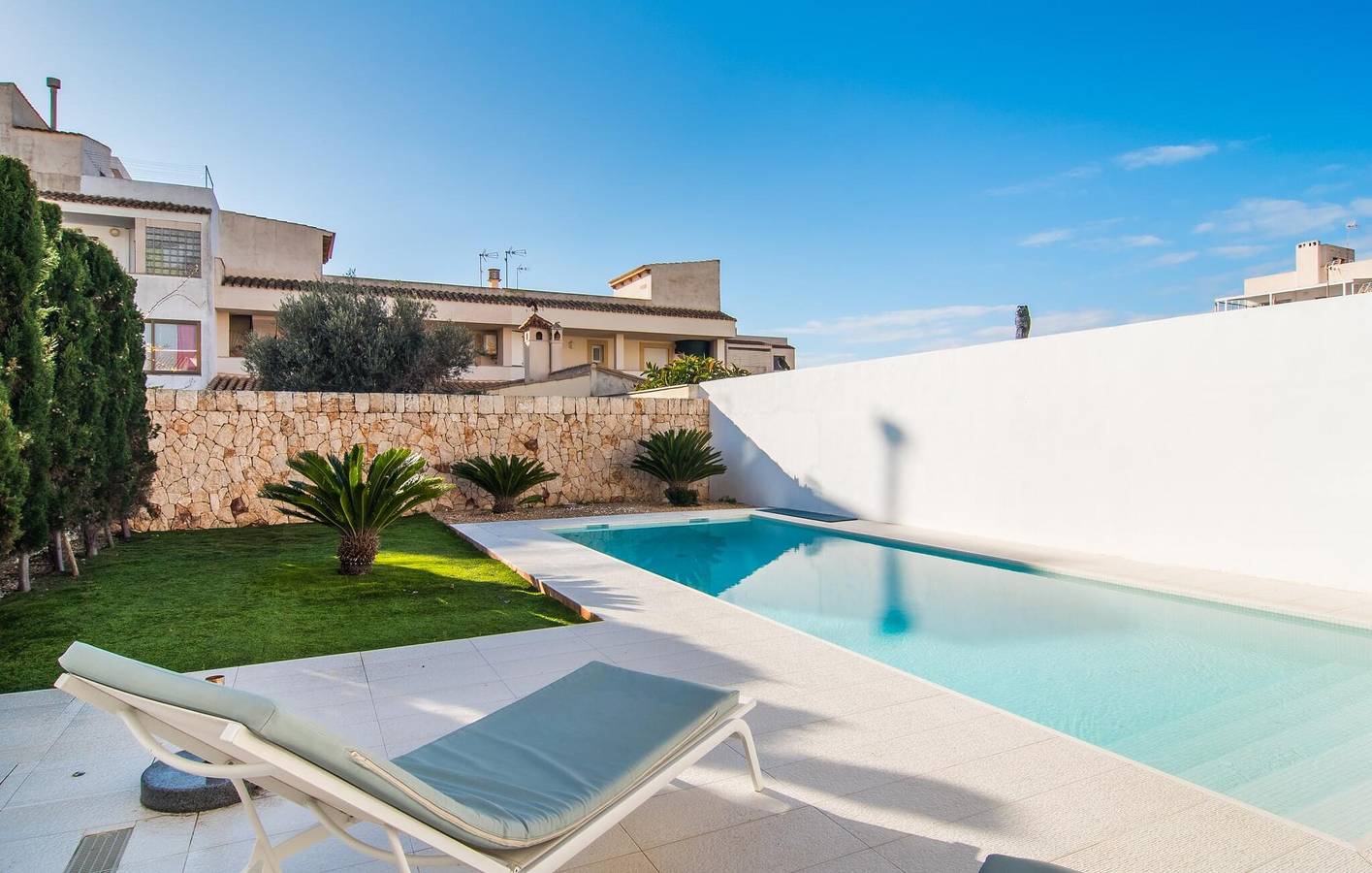 Appartement de vacances entier, Retraite à Playa Es Pregons avec piscine et terrasse in Colònia de Sant Jordi, Ses Salines